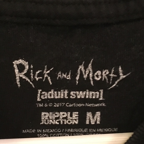 Rick and Morty T-Shirt - Picture 2 of 2
